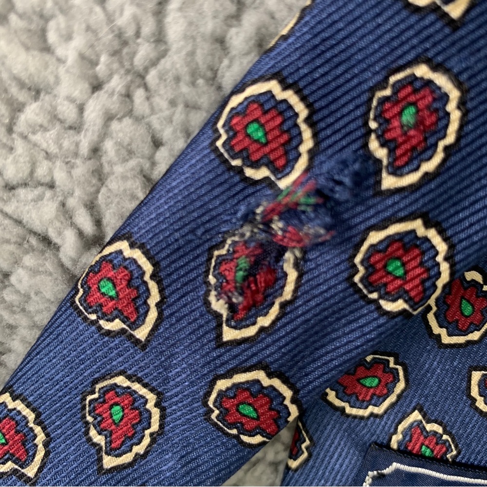 Vintage Burberry Men’s Necktie - Navy Blue/Red Paisley Print, 59”L x 3.5”W - Picture 8 of 8